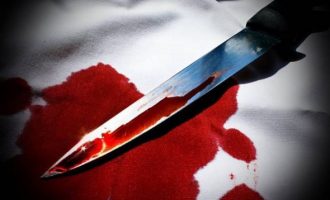Καλλιθέα: 60χρονος δέχθηκε άγρια επίθεση με μαχαίρι – Ανακρίνεται η σύντροφος του