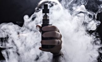 ΗΠΑ: Καταγράφηκε ο πρώτος θάνατος από ηλεκτρονικό τσιγάρο