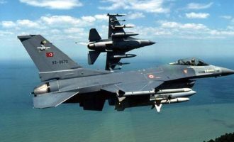 Τραβάνε το σχοινί οι Τούρκοι: 53 παραβιάσεις και 2 εικονικές αερομαχίες στο Αιγαίο