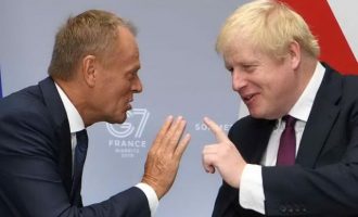 Ο Μπόρις είπε στον Τουσκ: Η Βρετανία φεύγει στις 31 Οκτωβρίου από την ΕΕ