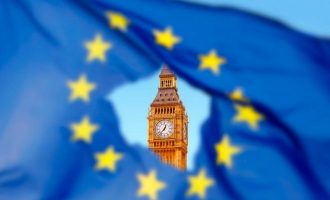 Γιούνκερ: Με τον ένα ή τον άλλο τρόπο η Βρετανία θα φύγει από την ΕΕ