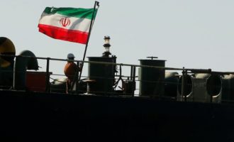 Το ιρανικό τάνκερ άλλαξε πορεία προς τα δυτικά – Απομακρύνεται από τα τουρκικά χωρικά ύδατα