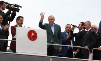 Ερντογάν: «Η Δύση μας απειλεί, αλλά εμείς δεν καταλαβαίνουμε»