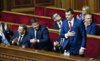Ποιος είναι ο 35χρονος που έγινε πρωθυπουργός της Ουκρανίας