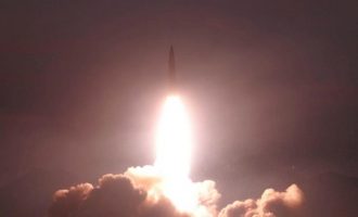 Oι ΗΠΑ προχώρησαν σε δοκιμή πυραύλου μέσου βεληνεκούς
