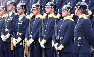 Οι Ευρωπαίοι πασχίζουν να φτιάξουν ετοιμοπόλεμους στρατούς – Έρχεται πόλεμος – Ο σουηδικός στρατός