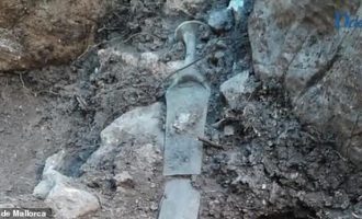 Αρχαιολόγοι ανακάλυψαν τυχαία σπαθί 3.200 ετών στη Μαγιόρκα