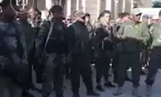 Φιλοϊρανοί Σύροι διακηρύττουν ότι θα επιτεθούν στους Κούρδους της Συρίας (βίντεο)