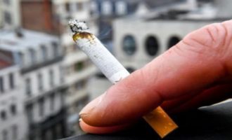 Απαγορεύεται το κάπνισμα στα μπαλκόνια στη Ρωσία – Πρόστιμο στους παραβάτες