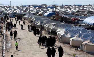 Ισλαμικό Κράτος: Γυναίκες και γυναικόπαιδα τζιχαντιστών θέλουν να φύγουν από το στρατόπεδο Χολ