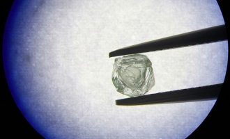 Βρέθηκε μοναδικό διπλό διαμάντι 800 εκατομμυρίων ετών