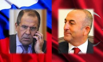 Ο Τσαβούσογλου τηλεφώνησε στον Λαβρόφ να συνεννοηθούν για Συρία και Βαλκάνια