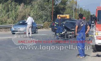 Καραμπόλα αυτοκινήτων στα Γιαννιτσά – Μία νεκρή και έξι τραυματίες