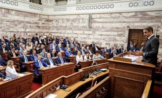ΣΥΡΙΖΑ: Ο Μητσοτάκης δεν πείθει ούτε τους βουλευτές του