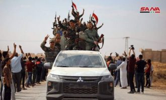 Συριακά στρατεύματα αναπτύσσονται στα κουρδικά εδάφη στη βόρεια Συρία
