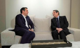 Τσίπρας και Αναστασιάδης μίλησαν για Κυπριακό και παράνομες τουρκικές ενέργειες