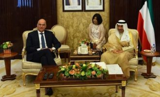Ο Νίκος Δένδιας στο Κουβέιτ συναντήθηκε με πρωθυπουργό, πρόεδρο Βουλής και ΥΠΕΞ