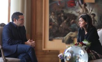 Δήμαρχος Παρισιού: Ο Τσίπρας αποτελεί παράδειγμα για την Ευρώπη