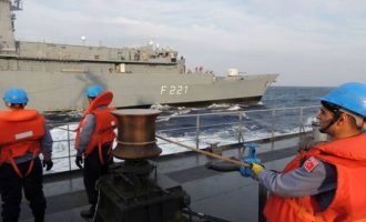 Πακιστανικό πολεμικό πλοίο συμμετέχει στις έκνομες τουρκικές ενέργειες στην κυπριακή ΑΟΖ