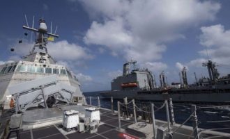 Δύο αμερικανικά πολεμικά πλοία κοντά σε νησιά που διεκδικεί η Κίνα στη Νότια Σινική Θάλασσα