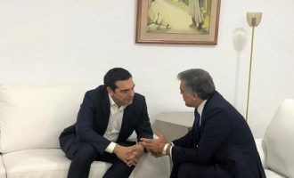 Ο Τσίπρας συνάντησε τον Αμπντουλάχ Γκιουλ στην Τυνησία