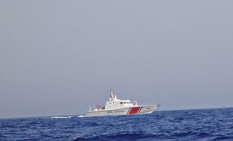 Νέα πρόκληση στο Ικάριο Πέλαγος: Τουρκική ακταιωρός απείλησε Έλληνες ψαράδες