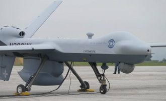Παρουσιάστηκε στη Λάρισα το πρώτο drone της Πολεμικής Αεροπορίας (βίντεο)