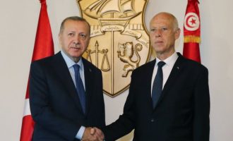 Ο Ερντογάν πήγε στην Τυνησία να συνωμοτήσει για τη Λιβύη