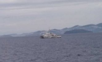 Έλληνες ψαράδες κατήγγειλαν ότι τους παρενόχλησε τουρκικό σκάφος στα Ίμια