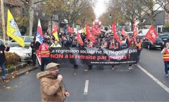 Μετά το Μονακό το ΠΑΜΕ διαδήλωσε και στο Παρίσι (βίντεο)