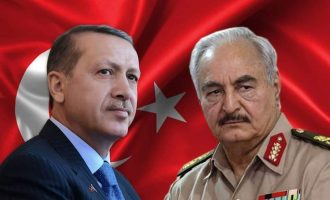 Ο Ερντογάν απειλεί τον Χαφτάρ: Τουρκικός στρατός, ναυτικό και αεροπορία στο πλευρό του Σάρατζ