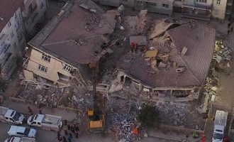 Σεισμός στην Τουρκία: Στους 38 οι νεκροί – Σταματούν οι επιχειρήσεις διάσωσης
