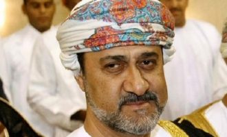Ομάν: Ο Χάιταμ μπιν Ταρίκ αλ Σαΐντ νέος σουλτάνος μετά το θάνατο του εξάδελφου του