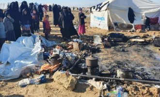 Γυναίκες μέλη στο Ισλαμικό Κράτος προσπάθησαν να κάψουν ζωντανή γυναίκα και τα παιδιά της στο Αλ Χολ