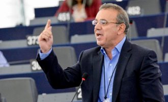 Ο Κ. Μαυρίδης «έδωσε» τη Γερμανία μέσα στην Ευρωβουλή: «Όσο εμείς συζητάμε, πουλάει όπλα στην Τουρκία»