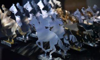 «Horse Racing Awards 2020»: Οι λαμπερές παρουσίες και τα highlights των βραβείων στο Markopoulo Park (βίντεο)