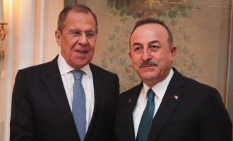 Τηλεφωνική επικοινωνία Τσαβούσογλου-Λαβρόφ – Η Τουρκία στήνει τριμερή με Αζερμπαϊτζάν και Γεωργία