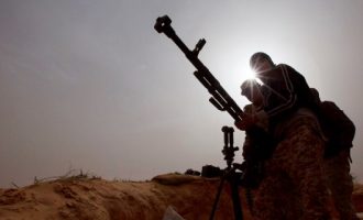 Η Ε.Ε. μπλοκάρει το λαθρεμπόριο όπλων στη Λιβύη