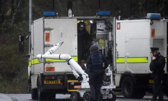 Βρέθηκε νταλίκα παγιδευμένη με βόμβα στη Βόρεια Ιρλανδία