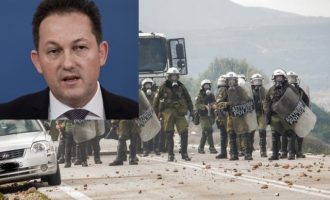 Ανικανότητα: Η κυβέρνηση έβαλε «φωτιές» στα νησιά και τώρα γυρίζει άρον-άρον στην Αθήνα τα ΜΑΤ