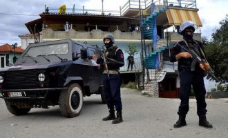 Η Αλβανία βγάζει τον στρατό στους δρόμους για να «πολεμήσει» τον κοροναϊό