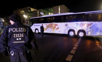 Γενική απαγόρευση κυκλοφορίας στη Βαυαρία από τα μεσάνυχτα επειδή δεν κάθονται μέσα
