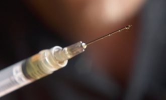 Τσιόδρας: Αυτό το εμβόλιο προστατεύει από κοροναϊό – Ποιοι πρέπει να το κάνουν