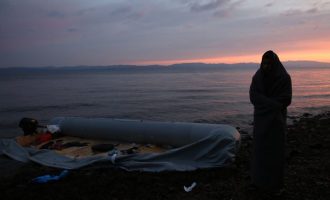 150.000 πρόσφυγες και μετανάστες έτοιμοι για «απόβαση» στη Λέσβο