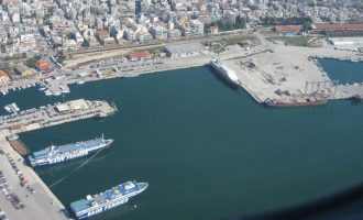 Στην Αλεξανδρούπολη πλοίο για φιλοξενία αστυνομικών που επιχειρούν στον Έβρο