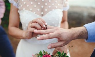 Δεκάδες Θεσσαλονικείς θέλουν να παντρευτούν εν μέσω καραντίνας με πολιτικούς γάμους