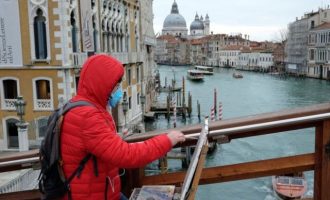 23 Έλληνες τουρίστες με κορωνοϊό στη Βενετία – Θα τους χορηγηθούν μονοκλωνικά αντισώματα