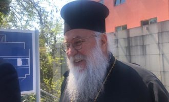 Επιμένει ο Μητροπολίτης Κέρκυρας: Χωρίς Θεία Κοινωνία καταργούμε την Εκκλησία