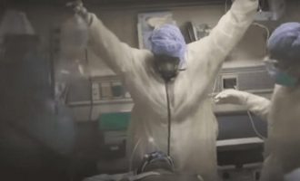 Γιατροί στη Νέα Υόρκη επαναφέρουν στη ζωή ασθενή με κορωνοϊό (βίντεο)
