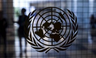 Πρόβλεψη-σοκ του ΟΗΕ: 1,25 δισ. άνθρωποι κινδυνεύουν με απόλυση ή περικοπή μισθού